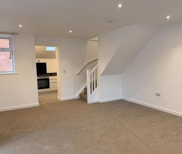 2 bedroom maisonette to rent - Photo 1