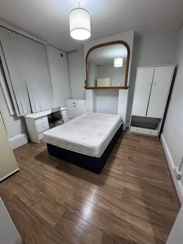 23 Christ Church Street, Preston - Photo 3