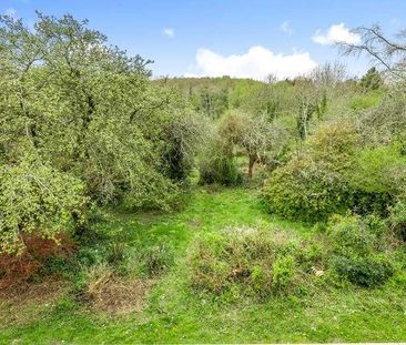 Bladon, Woodstock, OX20 - Photo 1