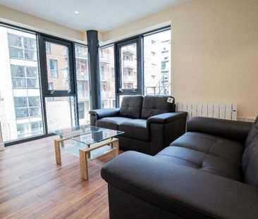 3 bedroom flat to rent - Photo 4