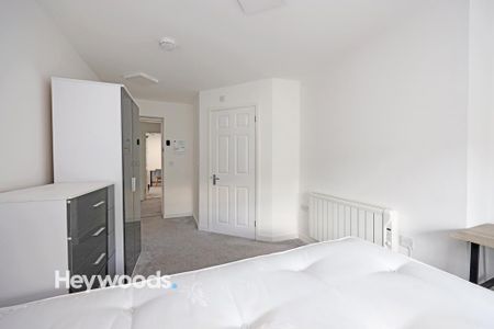 4 bedroom house of multiple occupation to rent - Photo 5