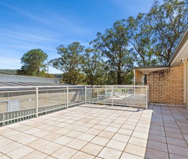 Fully Furnished Townhouse in Convenient Location - Strictly 6 month... - Photo 3