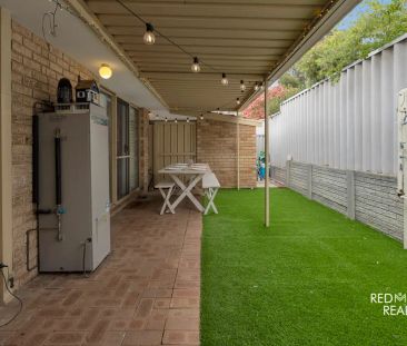 “Beautifully Renovated Villa in Sought-After Palmyra!” - Photo 3