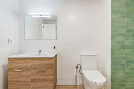 Carrer de Miguel Servet, Valencia, Valencian Community 46015 - Photo 4