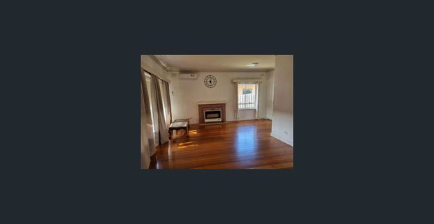 LARGE FAMILY HOME - Photo 1