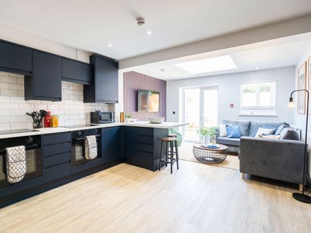 Luxury 6 bedroom, ensuite Student House Room 7 - Photo 2