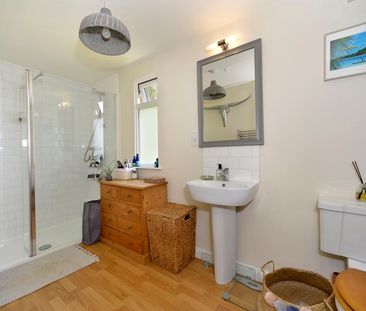 Gate Street Bramley, Guildford - 4 bedrooms Property for lettings -... - Photo 3