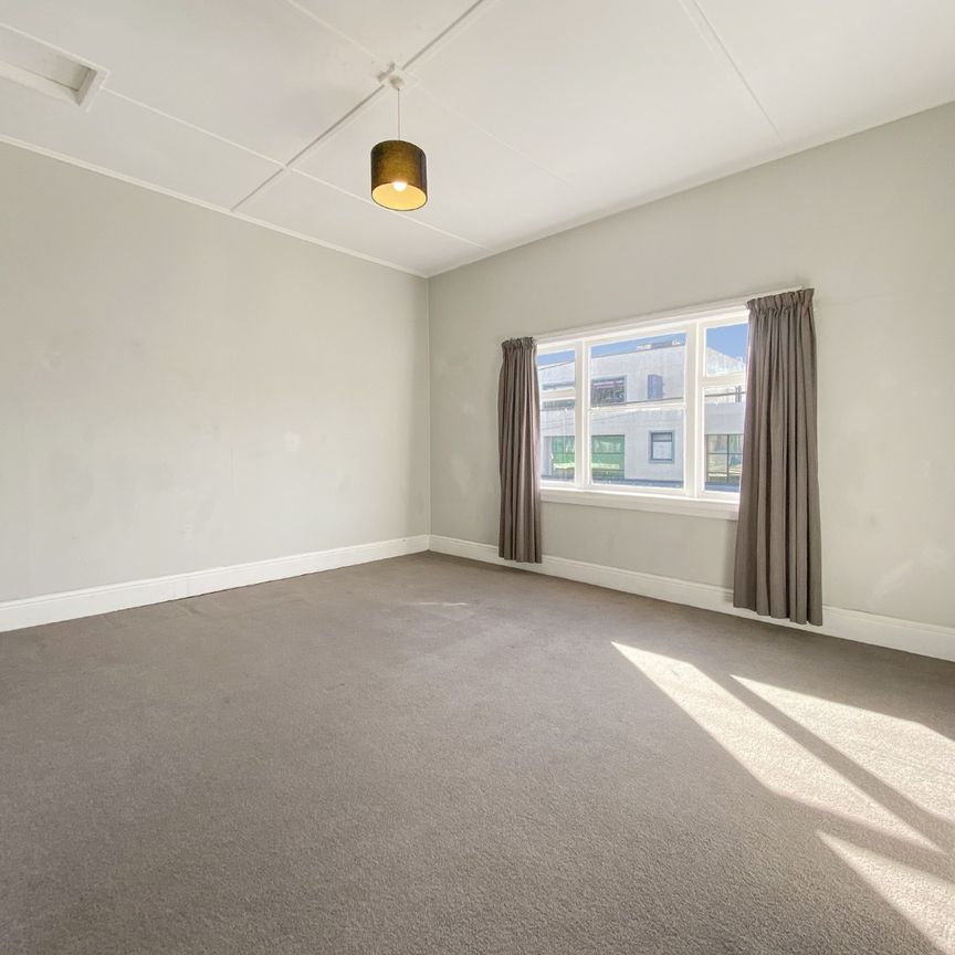 Welcome to 134a Riddiford Street. - Photo 1