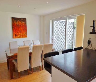 Warren Drive, Ifield, Crawley, West Sussex, RH11 - Photo 3