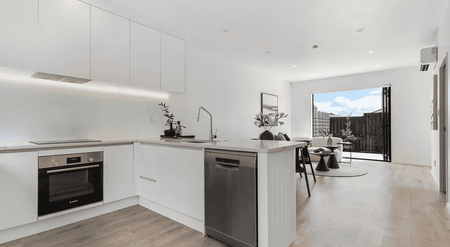 Three Bedrooms and Two Bathrooms in Blockhouse Bay! - Photo 3