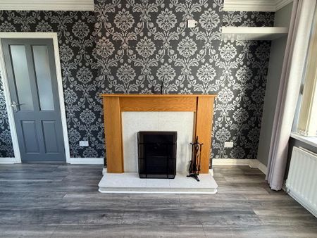 2 The Crescent, Ballygowan, BT23 6LU - Photo 2