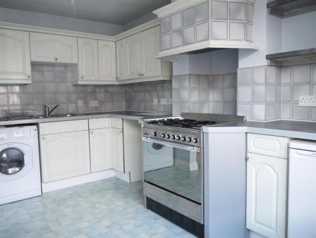 2 bedroom terraced house to rent - Photo 3