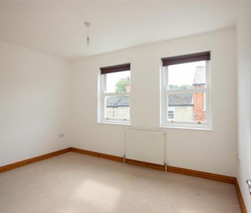 4 bedroom detached house to rent - Photo 4