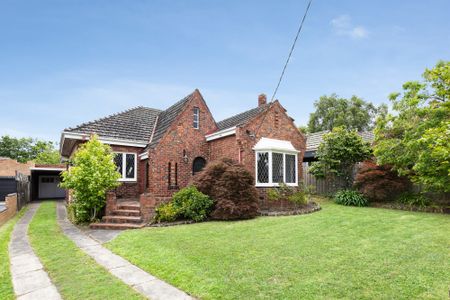 40 Montana Street, Glen Iris VIC 3146 - House For Rent | Domain - Photo 2