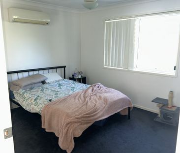 Townhouse / 3 Bed / 2 Bath / SLUG - Photo 3