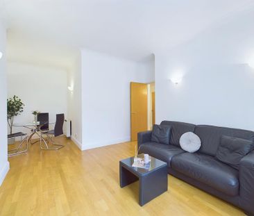 2 bedroom apartment to rent - Photo 4