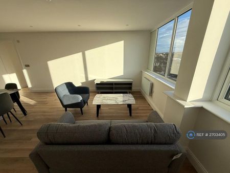 2 bedroom flat to rent - Photo 3