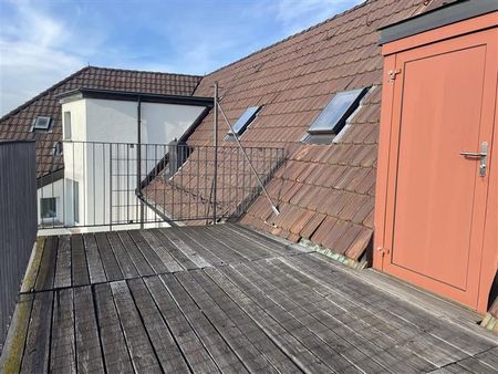 "Spacious attic apartment in Seefeld with direct location at Zurich Stadelhofen" - Photo 3