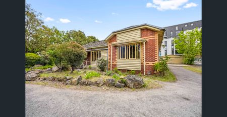 FIVE BEDROOM HOUSE IN GREAT CENTRAL LOCATION - Photo 3