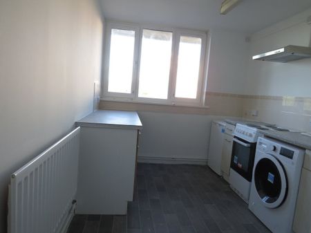 PETERBOROUGH - Photo 5