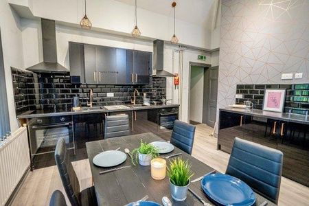 1 bedroom in a house share to rent - Photo 5