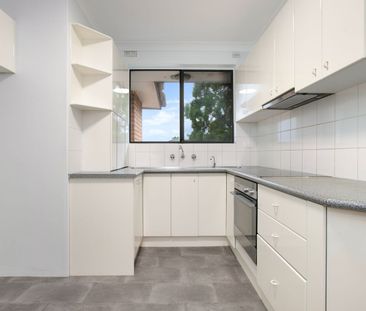 Bright & Updated Two Bedroom Apartment - Photo 3