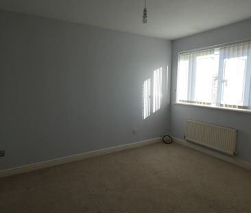 3 bedroom detached house to rent - Photo 4