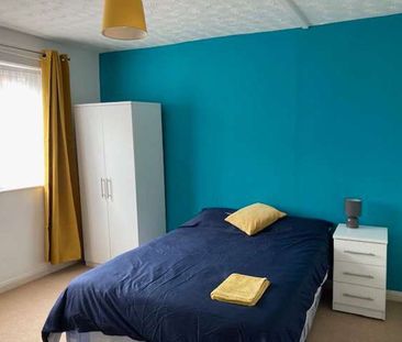 Spenser Road Room 5 - Photo 5