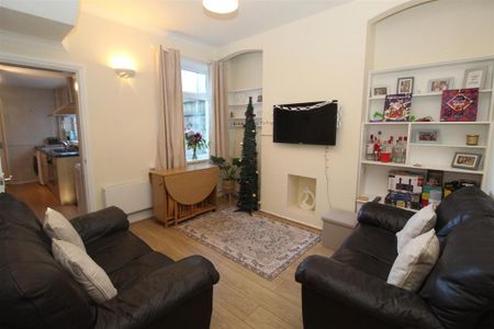 4 bedroom house to rent - Photo 2