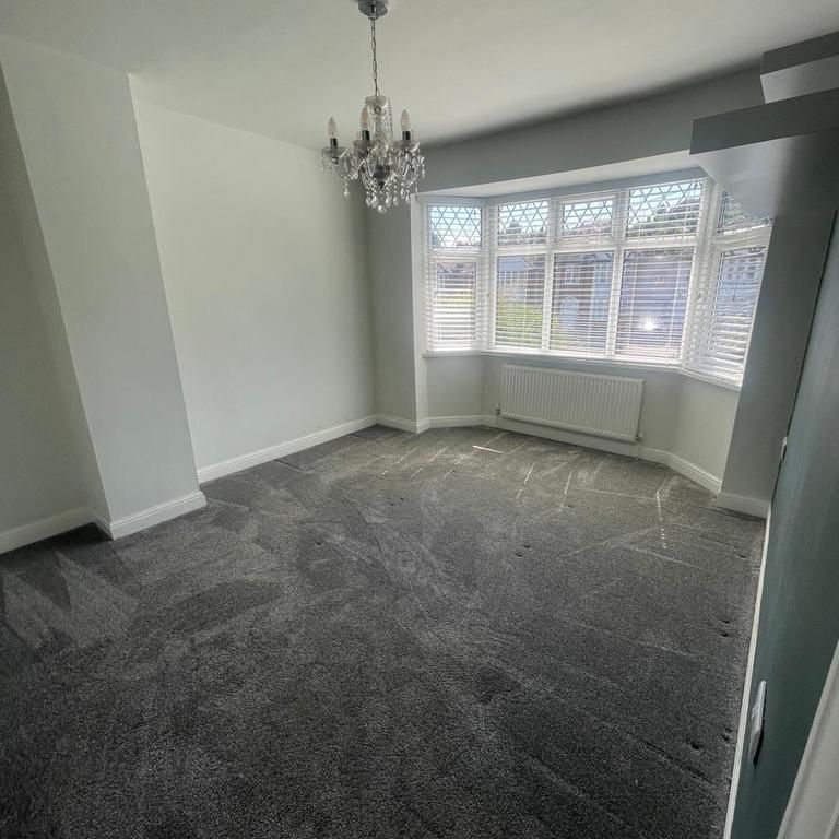 3 bedroom semi-detached house to rent - Photo 1