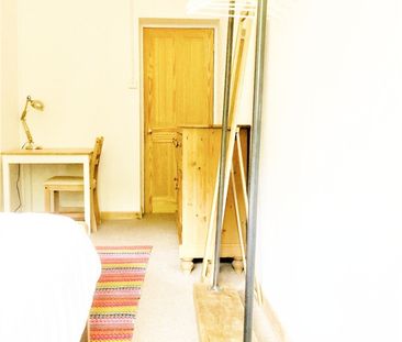 Room in a Shared Flat, Hurley House, SE11 - Photo 3