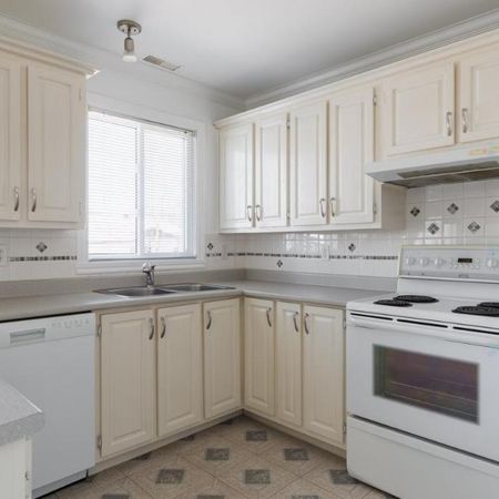 Grand 4 1/2 à louer ( Maison rez de chausée) - Photo 3