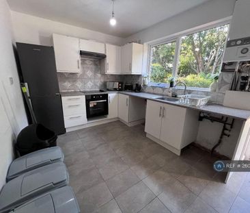 1 bedroom in a house share to rent - Photo 5