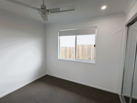 Spacious 4-Bedroom, 2-Bathroom House - Photo 3