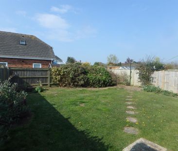 2 bedroom detached bungalow to rent - Photo 6