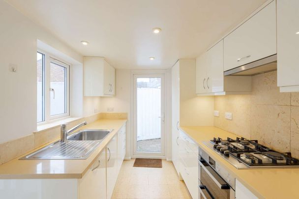 Cowley Road, Oxford OX4 1HR - Photo 1