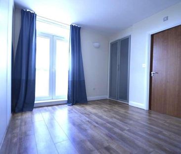 Clarence Street, Staines-upon-thames, TW18 - Photo 3