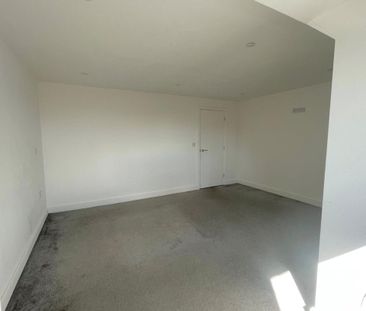 Drift Road, STAMFORD - Photo 4