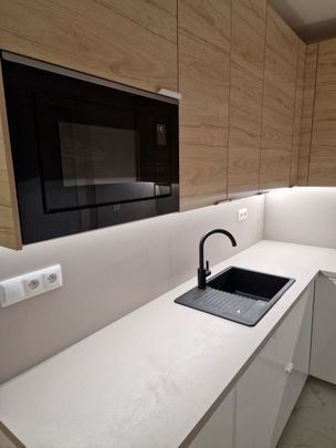 Pronájem bytu 3+1 • 70 m² bez realitkyPřistoupimská, Praha - Malešice - Photo 1