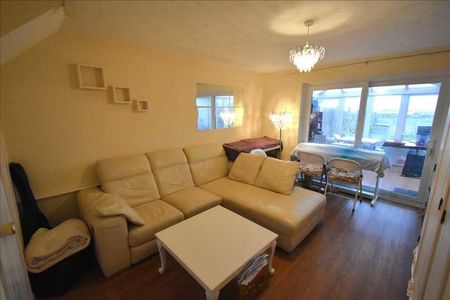 Wyatt Road, Dartford, DA1 - Photo 2