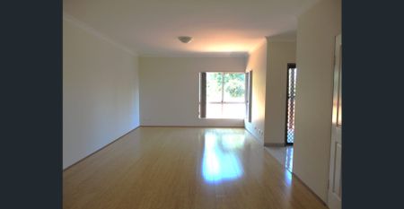 Well Presented Villa in Prime Putney Location - Photo 3