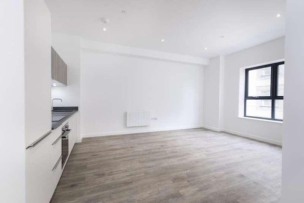 Swindon, Wiltshire, SN2 - Photo 1