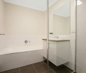 Townhouse close to centre of town! - Photo 5