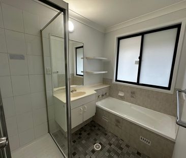 Single Storey Home - Photo 2