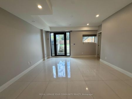 For Lease - 62 30th Street, Toronto, Ontario - Photo 4