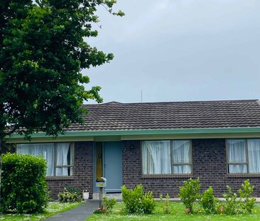 Charming Family Home Near Beaches and Top Schools - Photo 4