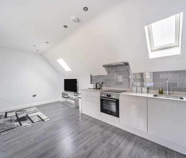 Elm Park, Stanmore, HA7 - Photo 2