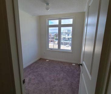 For Lease - 126 King William Way, Clarington, Ontario - Photo 4