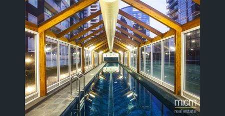 Magnificent modern 2 bedroom apartment set high in sensational Southbank. - Photo 5