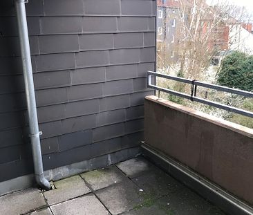 °Ansprechende renovierte DG Wohnung° 3 Zimmer mit Balkon - Foto 4